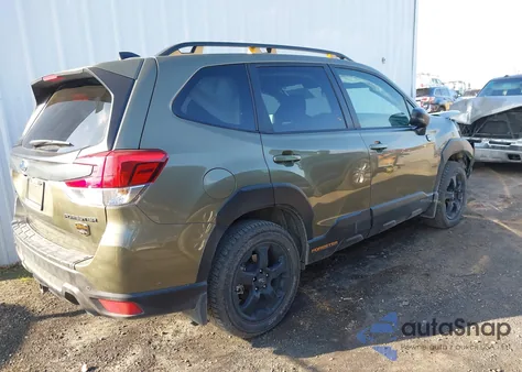 2025 Subaru Forester Wilderness z USA, uszkodzony, nr VIN JF2SKAJC0SH402043